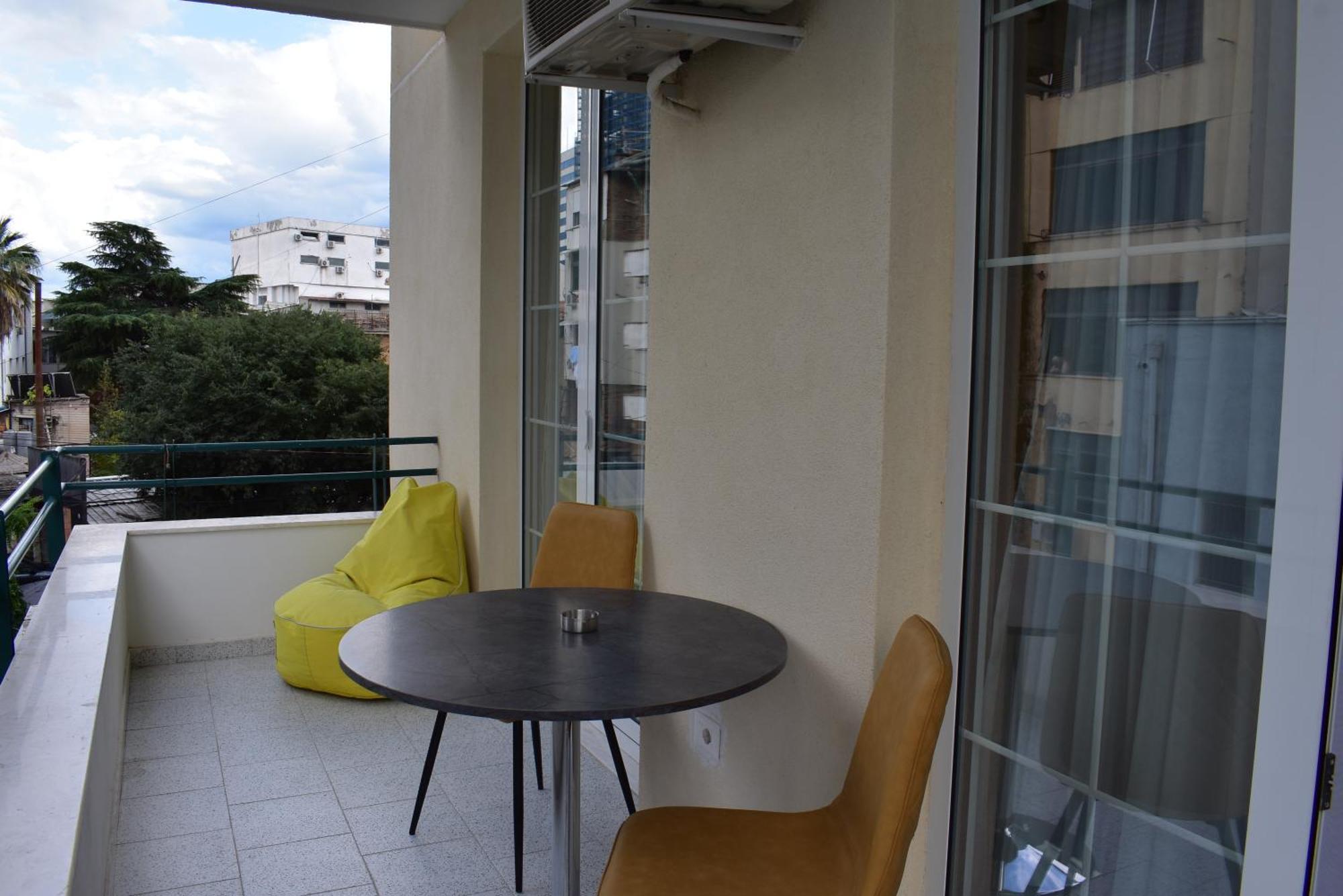 Tam Centre Luxury Serviced Apartments Тирана Экстерьер фото