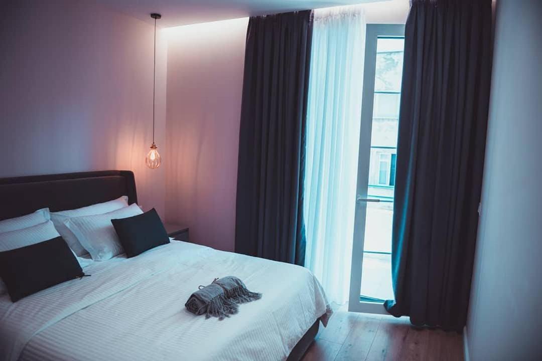 Tam Centre Luxury Serviced Apartments Тирана Экстерьер фото
